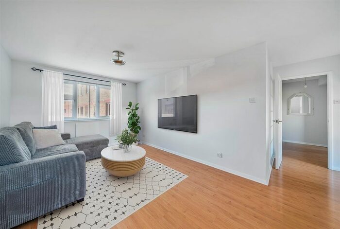 1 Bedroom Flat To Rent In Myers Lane, Bermondsey, SE14