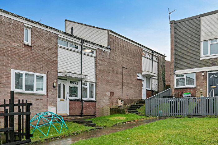 3 Bedroom End Terrace House For Sale In Bawn Gardens, Leeds, LS12