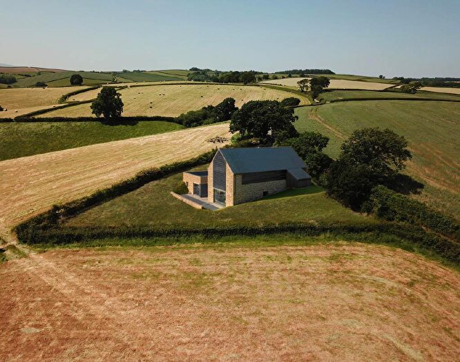 4 Bedroom Detached House For Sale In Dunsford, EX6
