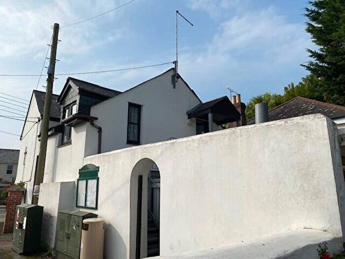2 Bedroom Flat To Rent In Par Green, Par, PL24