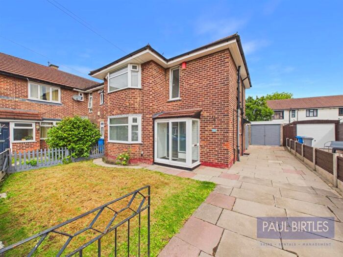 3 Bedroom Semi-Detached House For Sale In Norfolk Gardens, Flixton, Trafford, M41