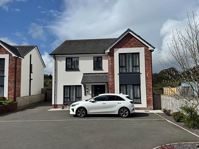 3 Bedroom Detached House For Sale In Drefach, Llanelli, Carmarthenshire., SA14