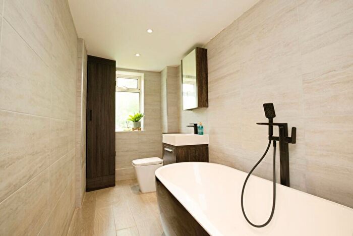 4 Bedroom Terraced House To Rent In South Luton Place, Cardiff, CF24