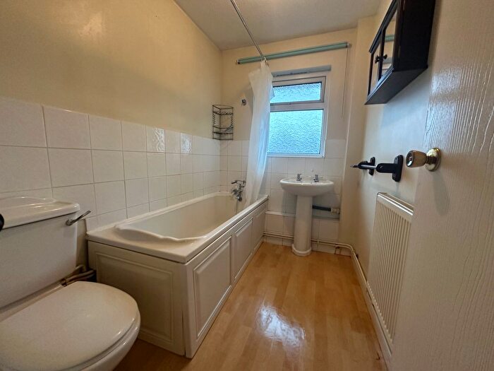 1 Bedroom Maisonette To Rent In Ramulis Drive, Hayes, UB4