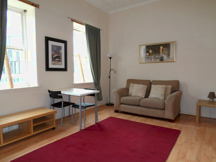 1 Bedroom Flat To Rent In Ingram Street, Merchant City, G1