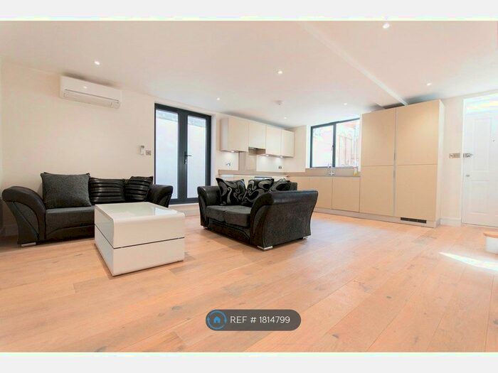 2 Bedroom Maisonette To Rent In Clifton Terrace, London, N4