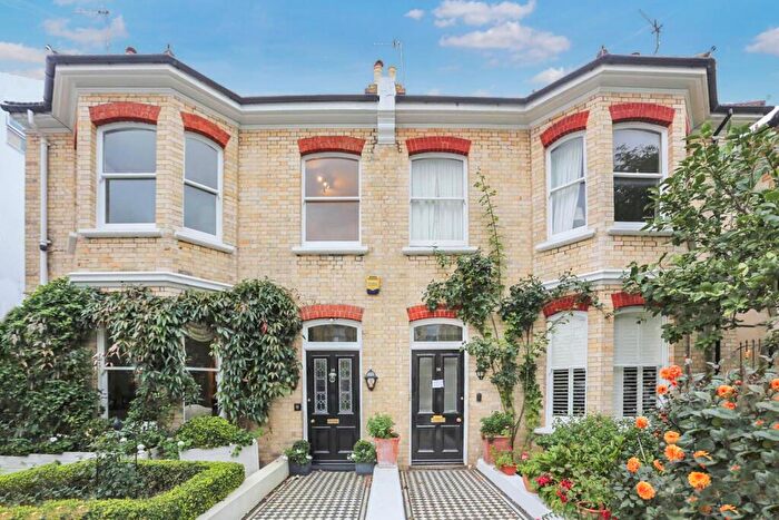 2 Bedroom Flat To Rent In Ranelagh Villas, Hove, BN3