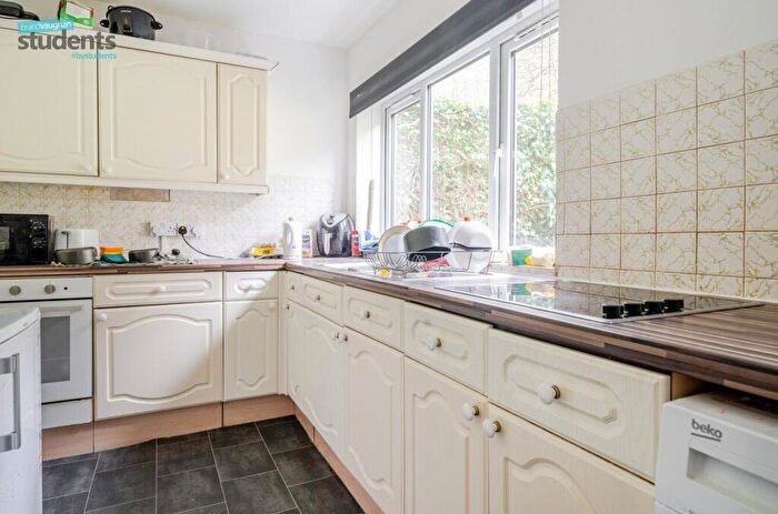 5 Bedroom Semi-Detached House To Rent In Manton Road, Brighton, East Sussex, BN2