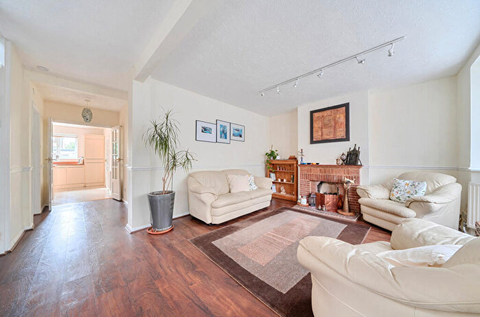 4 Bedroom Semi-Detached House For Sale In Grange Road, Orpington, Kent, BR6