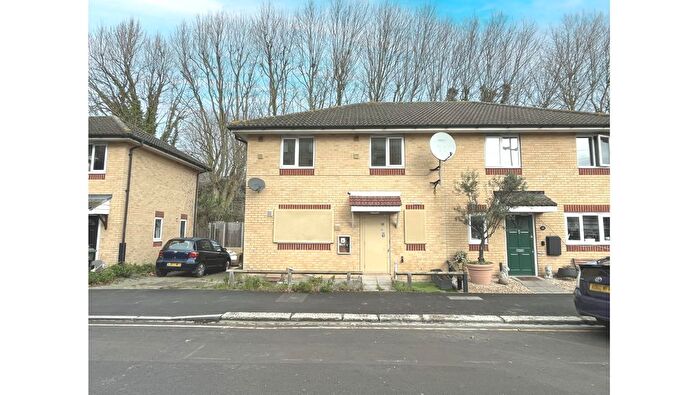 4 Bedroom Property For Sale In Royal Road, Canning Town, London, E16