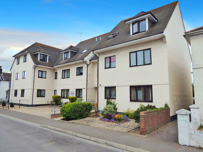 2 Bedroom Apartment To Rent In Madehurst Court, Gloucester Road, Littlehampton, BN17