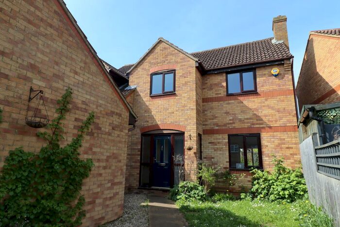 4 Bedroom Detached House To Rent In Hamilton Lane, Bletchley, Milton Keynes, MK3