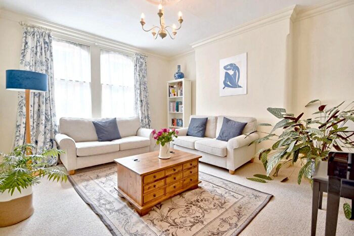 1 Bedroom Flat For Sale In Highgate Road, London, NW5