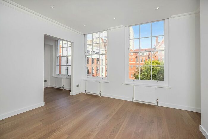 1 Bedroom Flat To Rent In Queen Square, London, WC1N