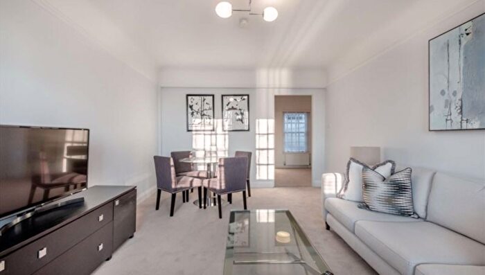 2 Bedroom Flat To Rent In Fulham Road, London, SW3