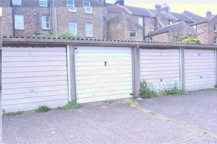Property To Rent In Garage, CT9