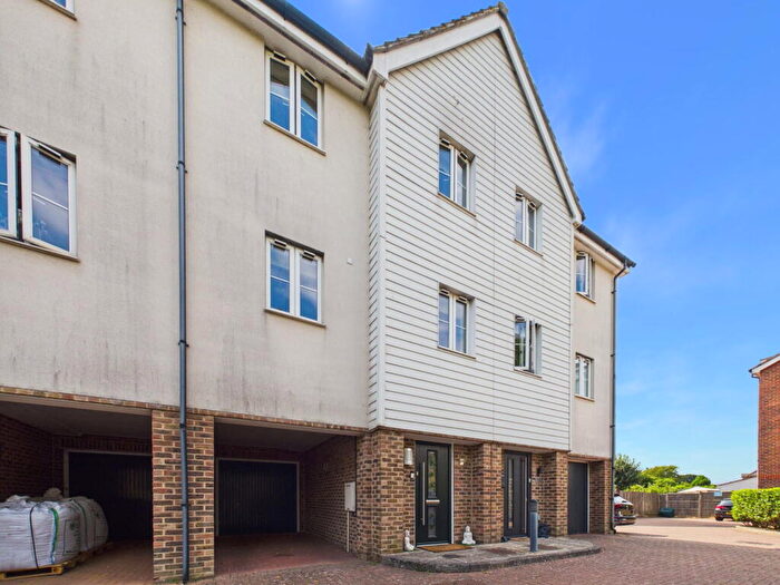 3 Bedroom Terraced House For Sale In Bridges Bank, Old Shoreham Road, Shoreham-by-sea, BN43