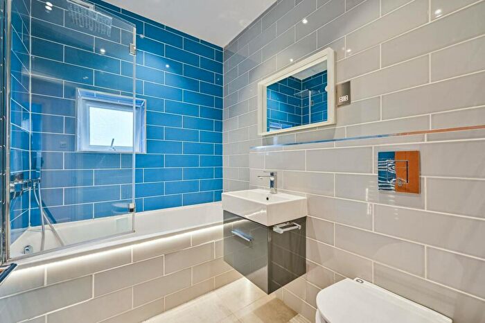 2 Bedroom Flat To Rent In Marathon House, Marylebone, London, NW1