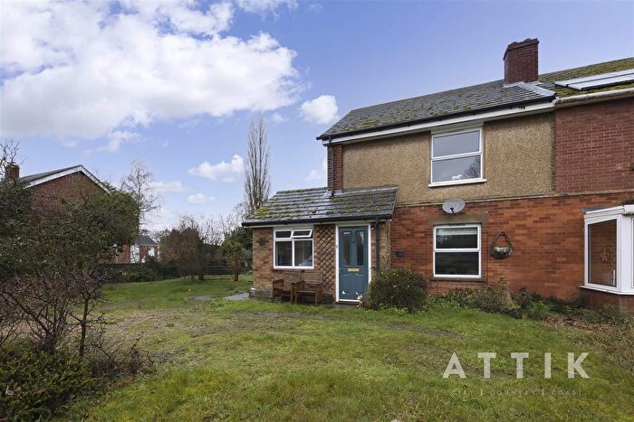 3 Bedroom Semi-Detached House For Sale In Dambrigg, Banham, Norwich, NR16