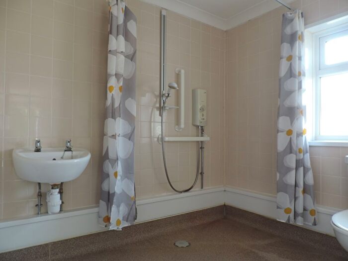 1 Bedroom Bungalow To Rent In Hall Road, Aughton, S26