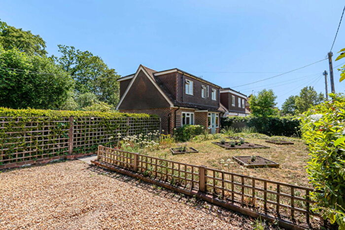3 Bedroom Detached House For Sale In Ewhurst Road, Cranleigh, GU6