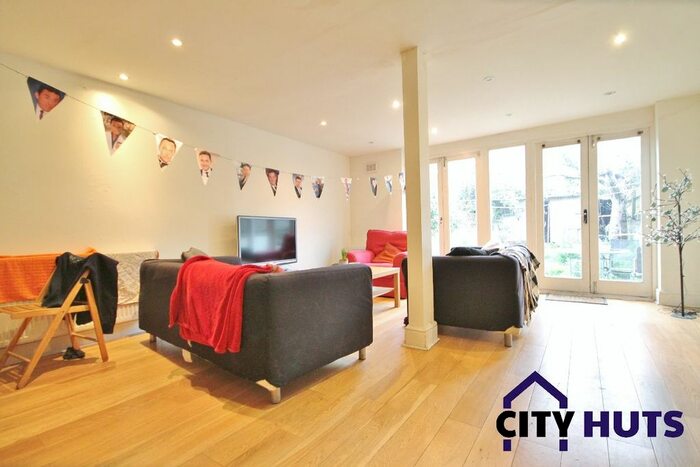 5 Bedroom Terraced House To Rent In Roden Street, London, N7