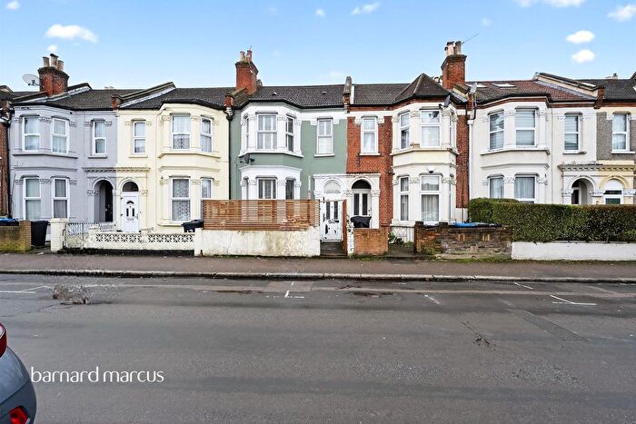 3 Bedroom Terraced House For Sale In St. Saviours Road, Croydon, CR0