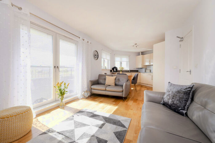 2 Bedroom Flat For Sale In F South Chesters Gardens, Bonnyrigg, EH19