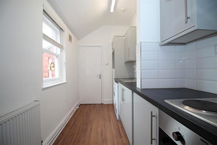 1 Bedroom Flat To Rent In Evington Road, Leicester, LE2