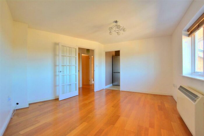 2 Bedroom Apartment To Rent In Heath Court, Stanley Close, London, SE9