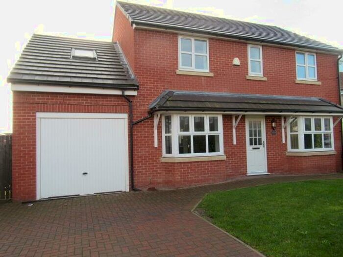 4 Bedroom Detached House To Rent In Langbar Road, Leeds, LS14