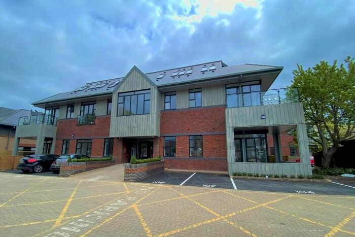 1 Bedroom Flat To Rent In Woking, Surrey, GU21