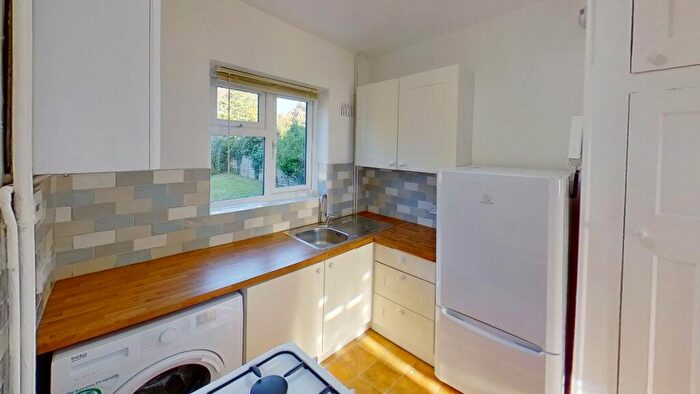 3 Bedroom Detached House To Rent In Cherry Tree Avenue, Guildford, GU2