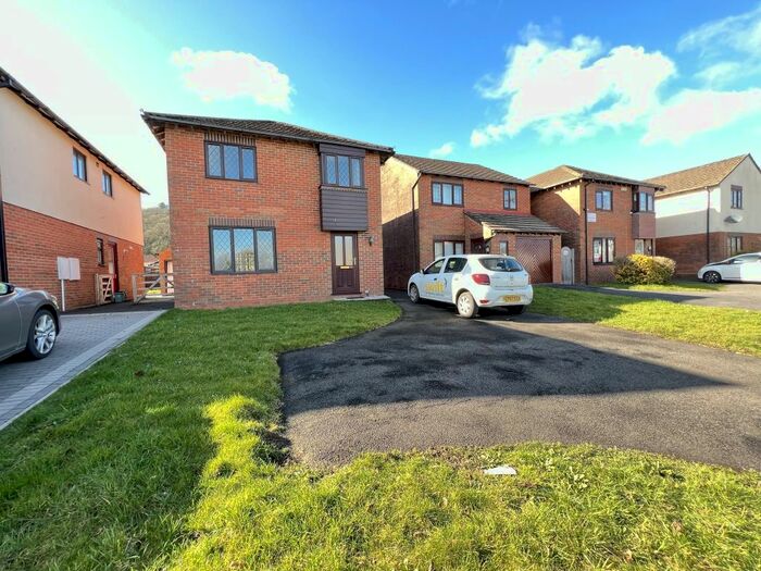 4 Bedroom Detached House To Rent In Llanstephan Road, Johnstown, Carmarthen, SA31