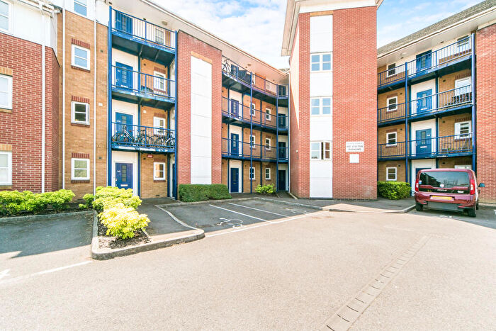 1 Bedroom Apartment To Rent In Kennet Walk, Reading, RG1