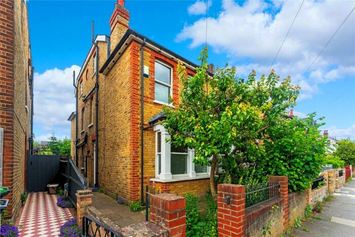 4 Bedroom Semi-Detached House To Rent In , Staunton Road, Kingston Upon Thames, KT2