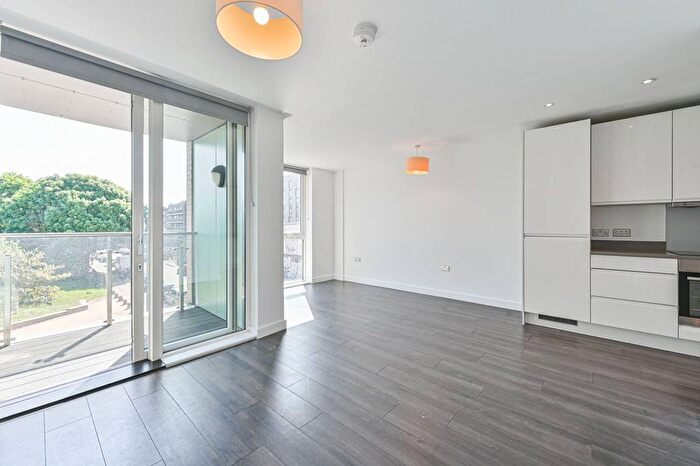 2 Bedroom Flat To Rent In Batavia Road, New Cross, London, SE14