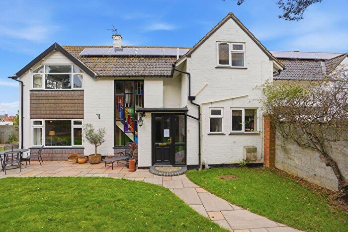 6 Bedroom Detached House For Sale In Coast Road, Hopton, NR31