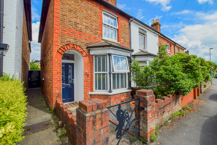 2 Bedroom Cottage To Rent In Anyards Road, Cobham, KT11