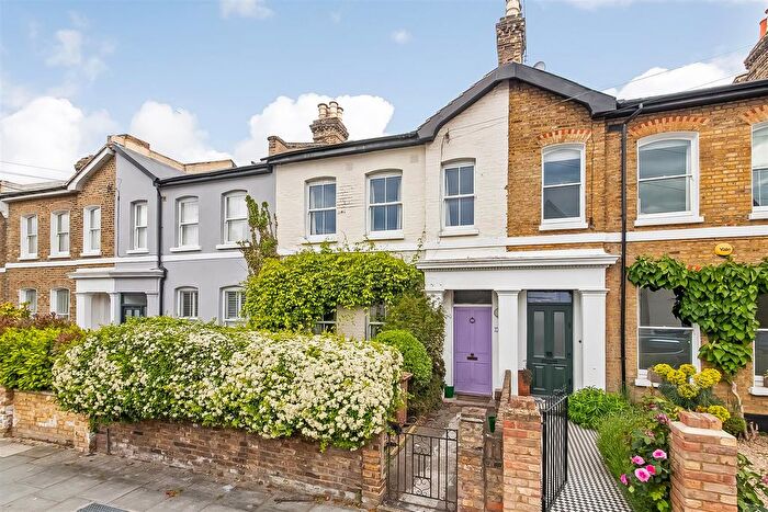 5 Bedroom Property To Rent In Montpelier Road, London, SE15