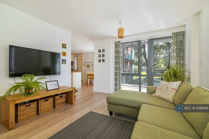 2 Bedroom Flat To Rent In Southwold Road, London, E5