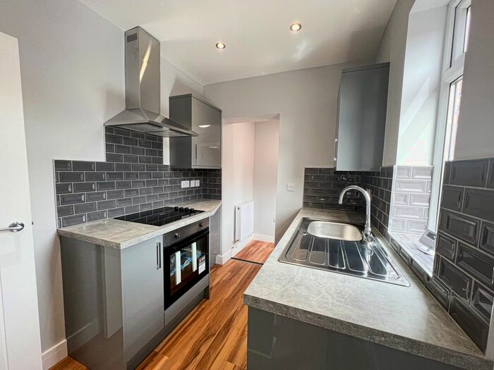 1 Bedroom Flat To Rent In Ashby Road, Scunthorpe, DN16