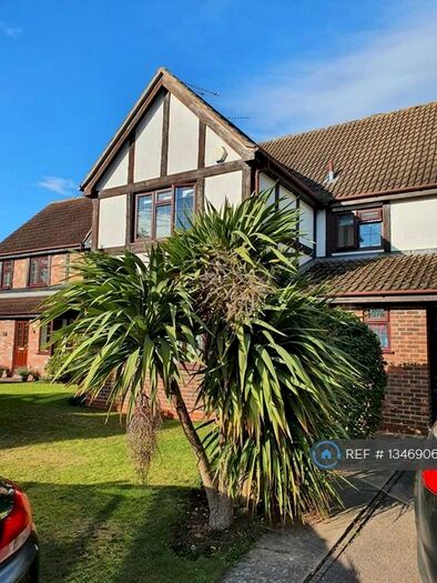 4 Bedroom Detached House To Rent In Reynolds Green, College Town, Sandhurst, GU47