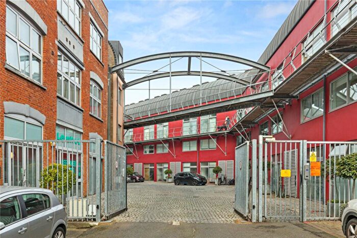 2 Bedroom Apartment For Sale In Piano Lane, Carysfort Road, London, N16