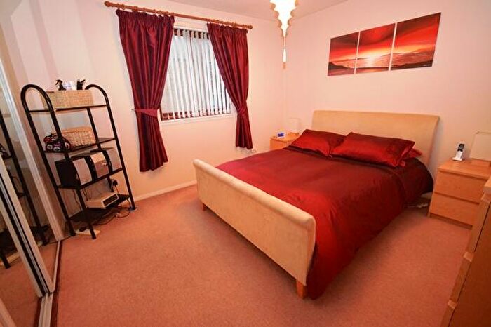 2 Bedroom Flat To Rent In L Harrismith Place, Edinburgh, EH7