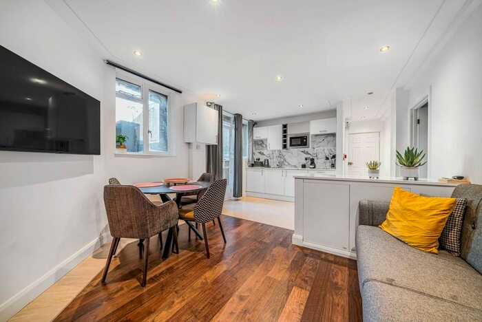 2 Bedroom Flat To Rent In Whitfield Street, Fitzrovia, London, W1T