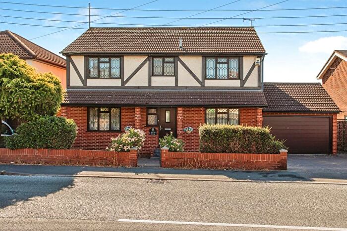 4 Bedroom Semi-Detached House For Sale In Bull Lane, Rayleigh, SS6