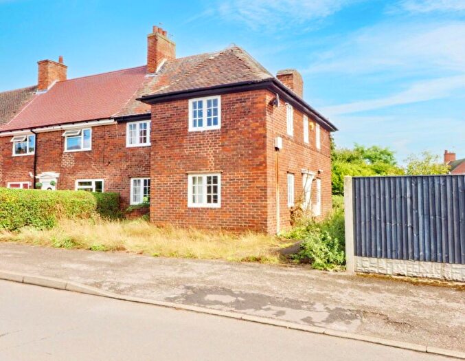 3 Bedroom End Of Terrace House For Sale In Fifth Avenue, Edwinstowe, Mansfield, NG21