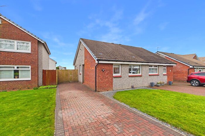 2 Bedroom Semi-Detached Bungalow For Sale In Middlehouse Court, Carluke, ML8