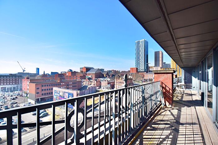 2 Bedroom Flat To Rent In New York Road, Leeds, LS2